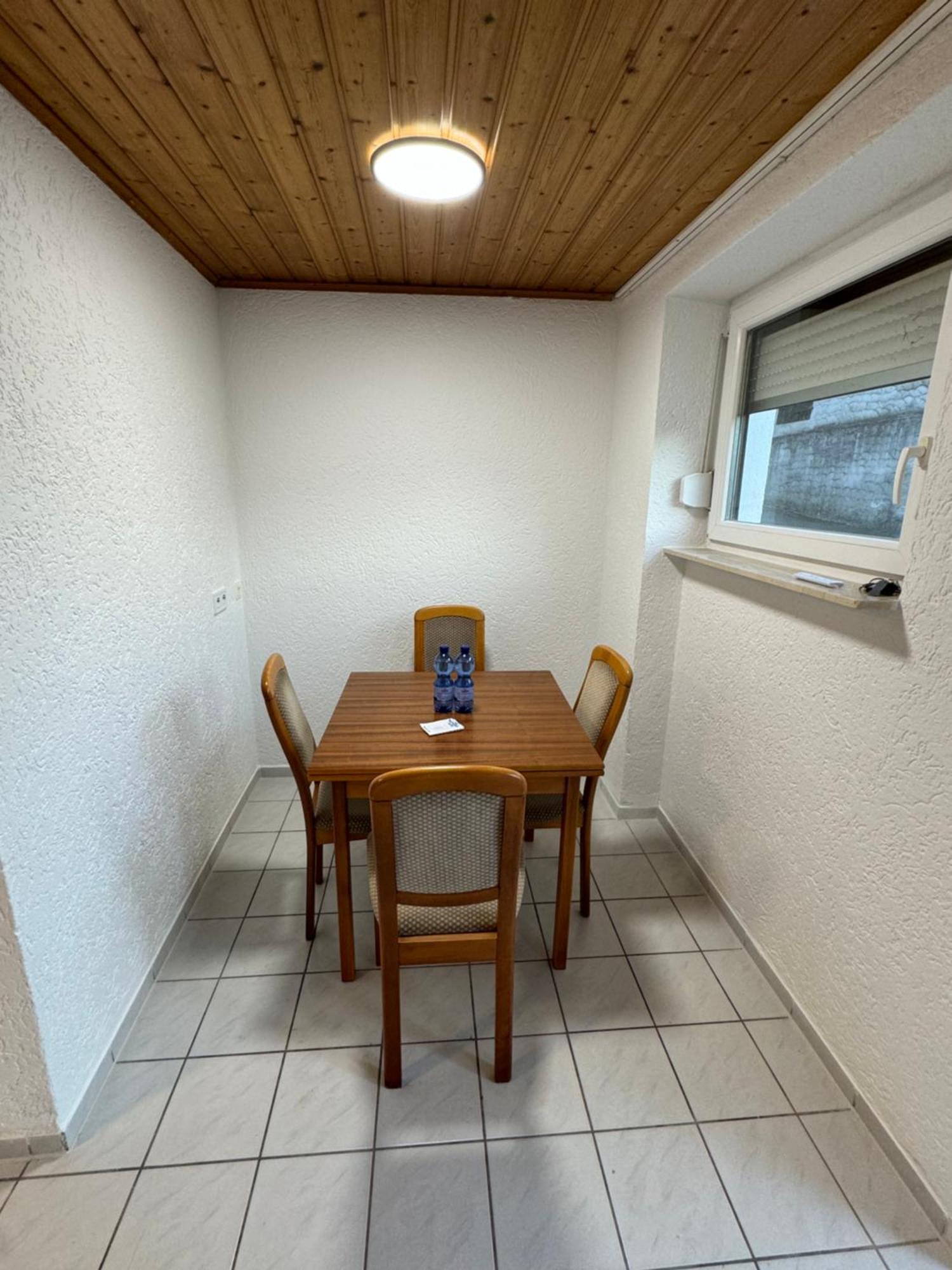 1 In Bfh-untergriesheim Appartement *